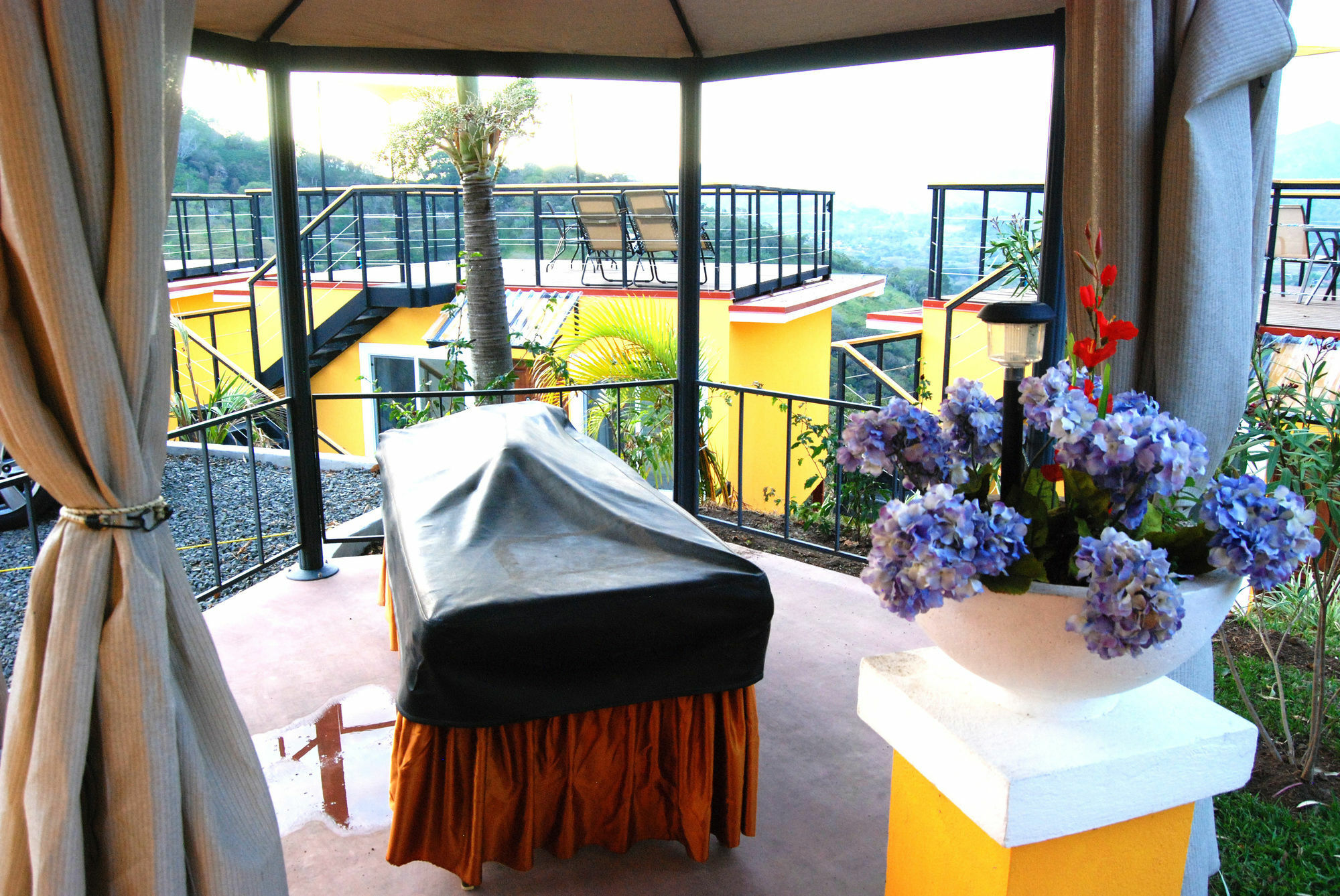 Barons Resort Atenas Exterior photo