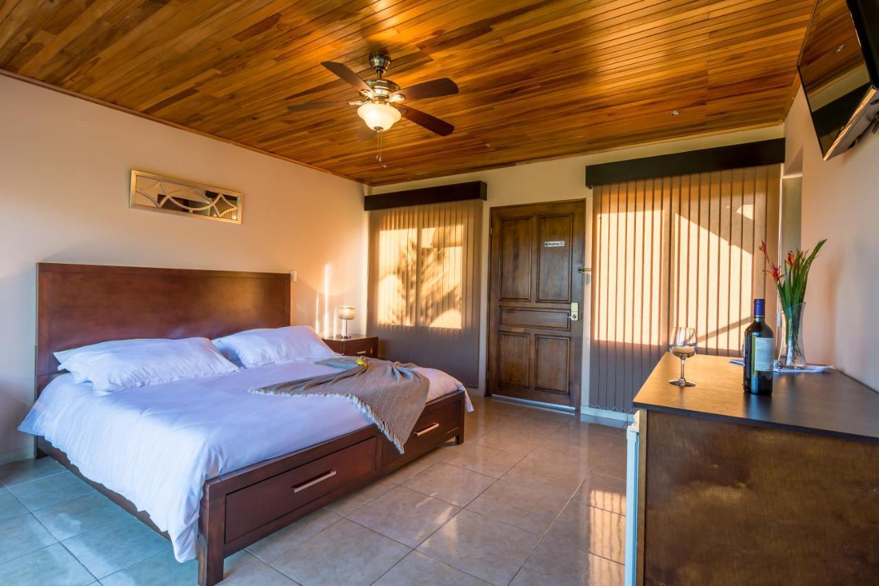 Barons Resort Atenas Exterior photo